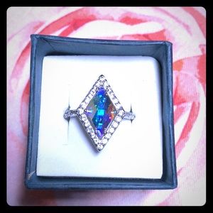 Iridescent statement cocktail fashion ring